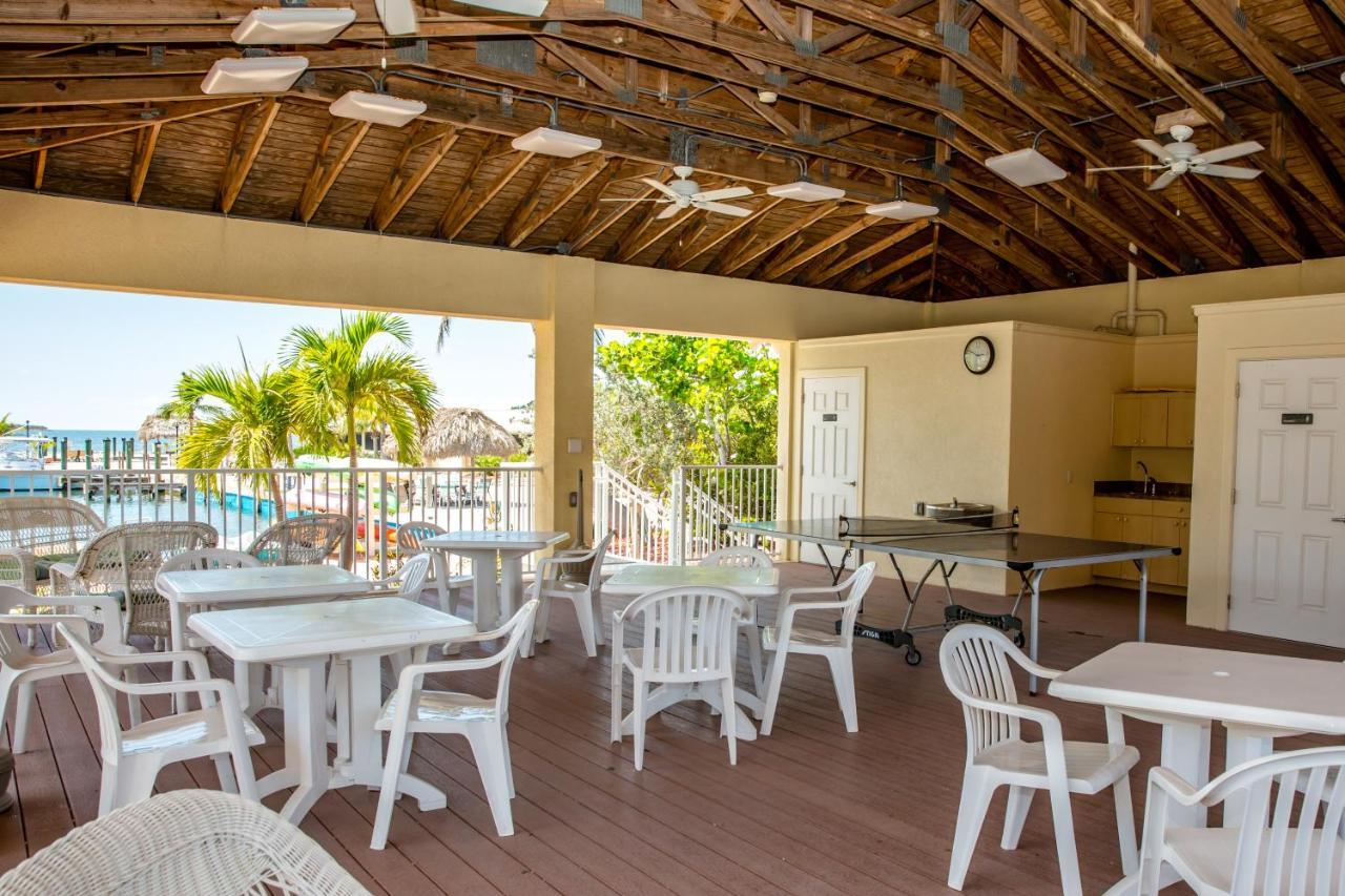 The Reef At Marathon Aparthotel Exterior photo